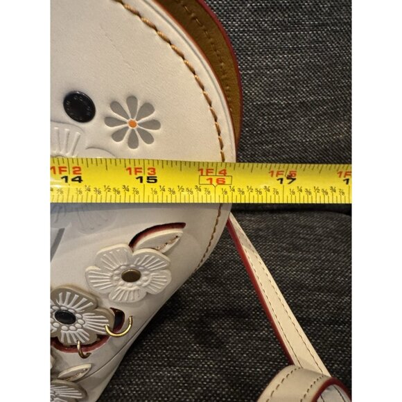 Coach Tea Rose Dakota Rouge Shoulder Bag Chalk Leather Flower Appliqué MINT - Picture 11 of 16